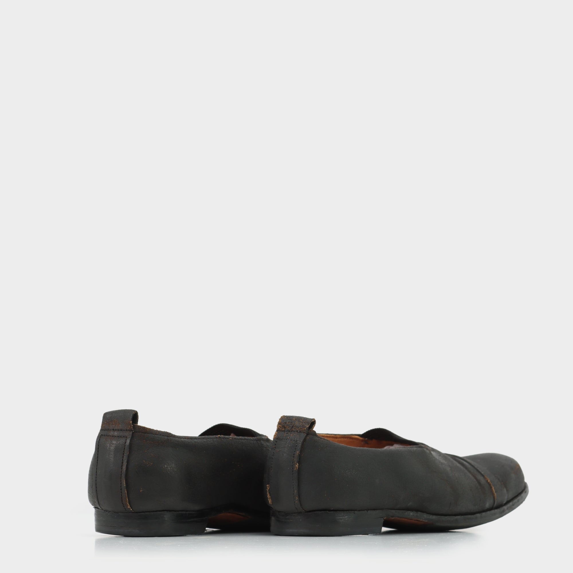 Paul Harnden Shoemakers Distressed Leather Ballet Flats